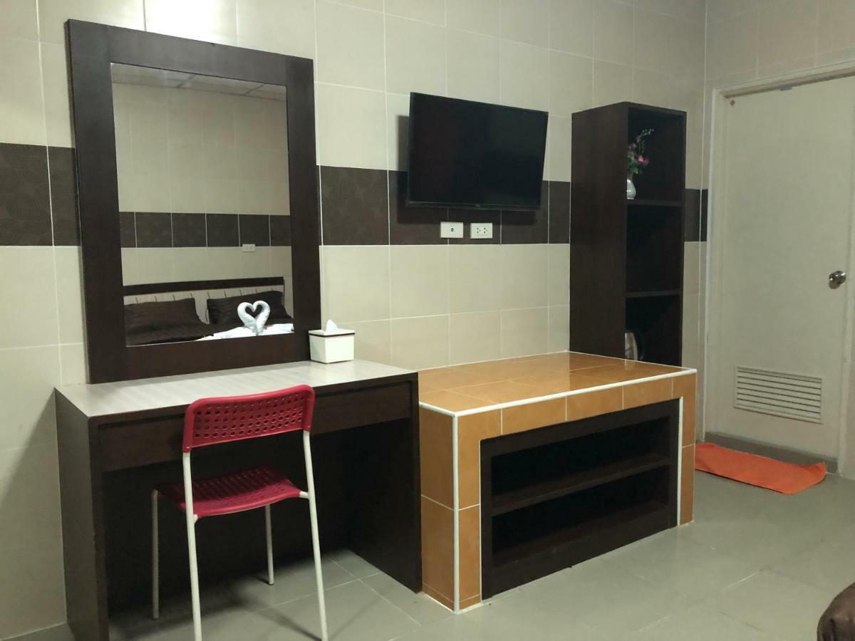 D5 สาขา มาบโป่ง Apartment Chonburi